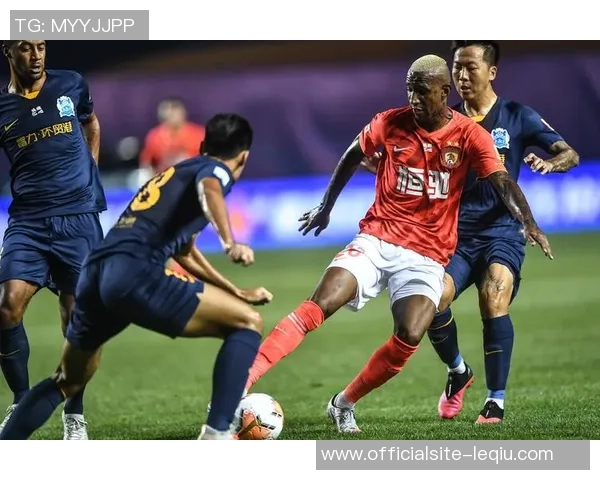 中超激战建业迎战富力双方争夺宝贵积分争取季后赛资格