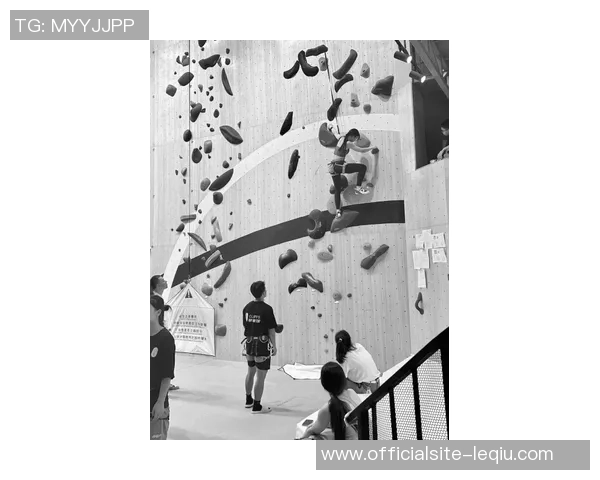 成都攀岩队技术革新引发热议攀岩运动新风潮与挑战